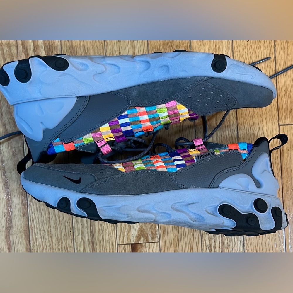 LIKE NEW! Nike React Sertu Theioth- Size 11, Grey with Rainbow Mosaic Pattern